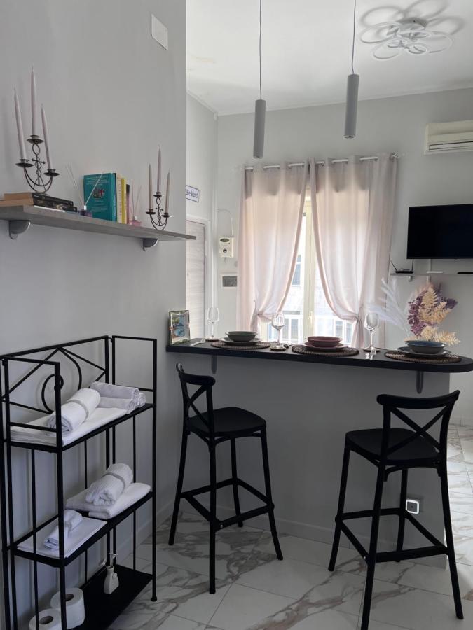La Casa Di Ale 69 Apartment Наполи Екстериор снимка