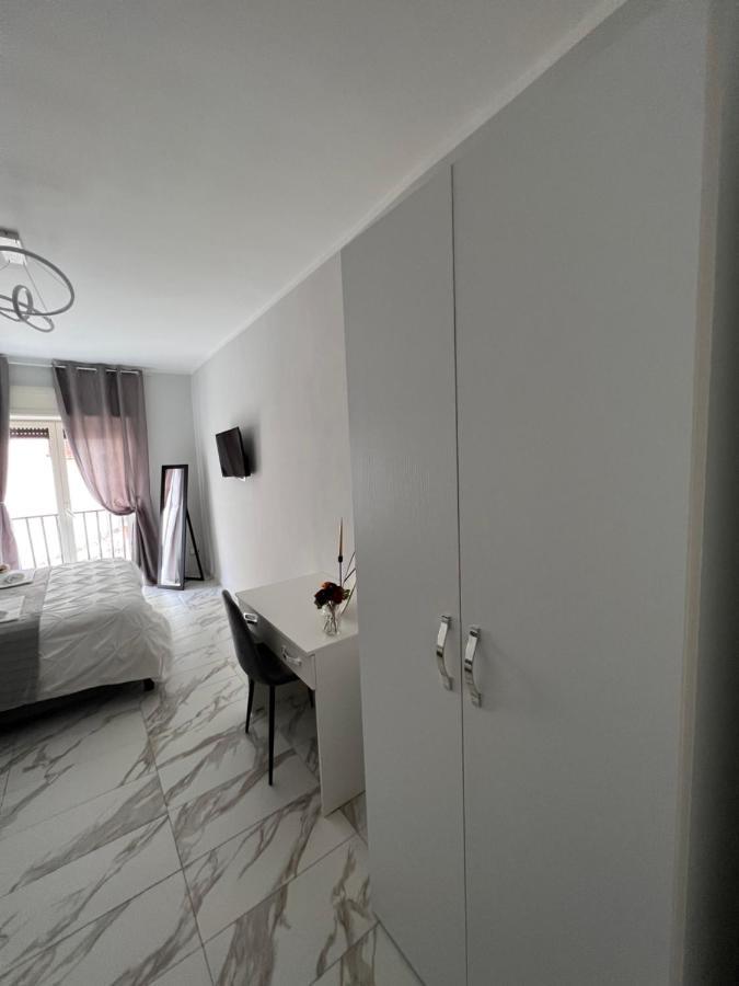 La Casa Di Ale 69 Apartment Наполи Екстериор снимка