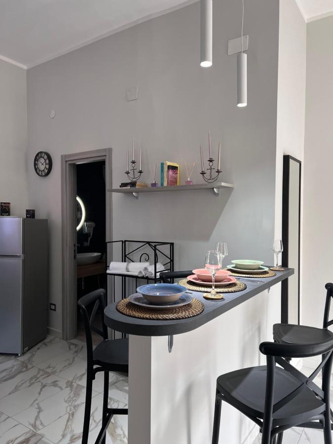 La Casa Di Ale 69 Apartment Наполи Екстериор снимка