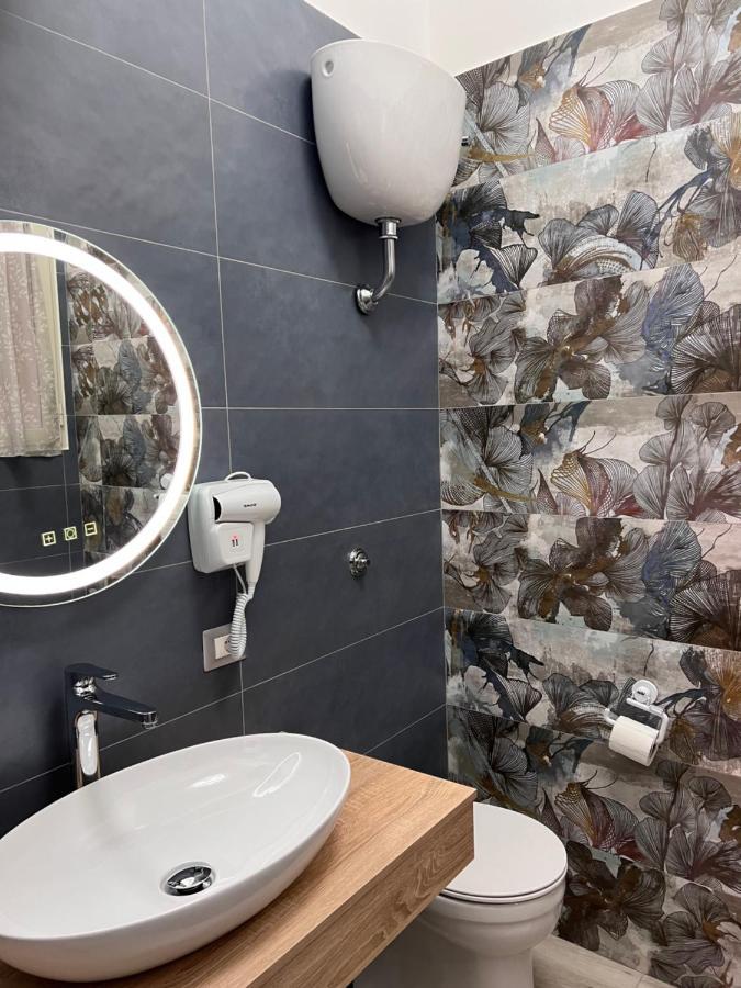 La Casa Di Ale 69 Apartment Наполи Екстериор снимка